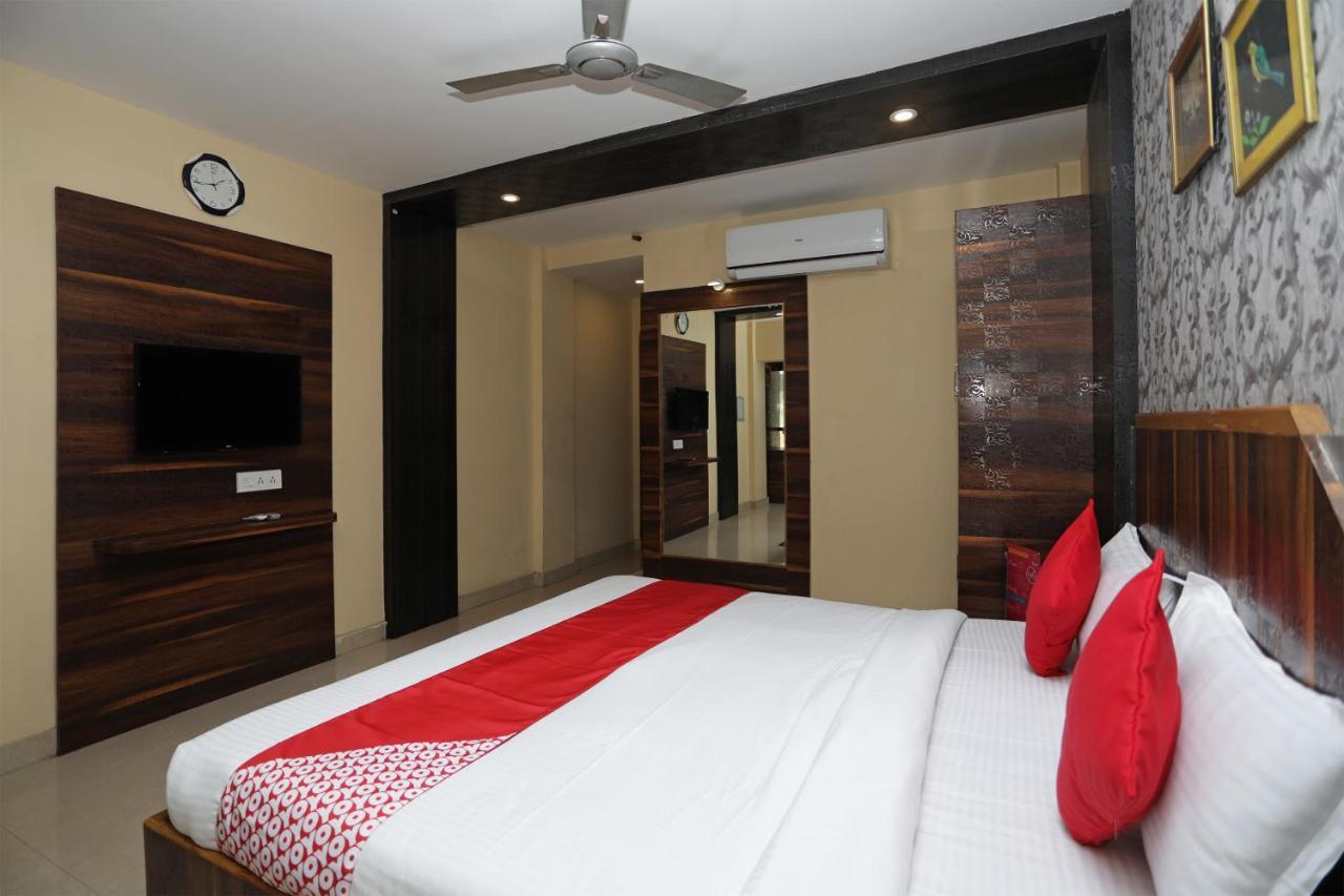 בובנשוואר Oyo 4065 Hotel Richi מראה חיצוני תמונה