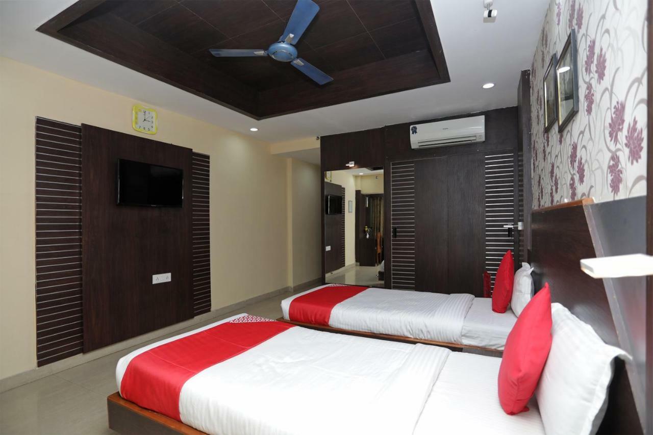 בובנשוואר Oyo 4065 Hotel Richi מראה חיצוני תמונה